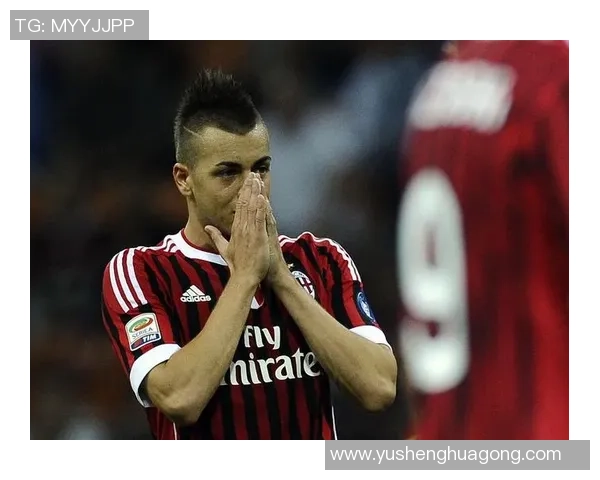 像素风格重塑足球球星经典瞬间展现独特魅力与怀旧视觉体验 像素风格重塑足球球星经典瞬间展现独特魅力与怀旧视觉体验