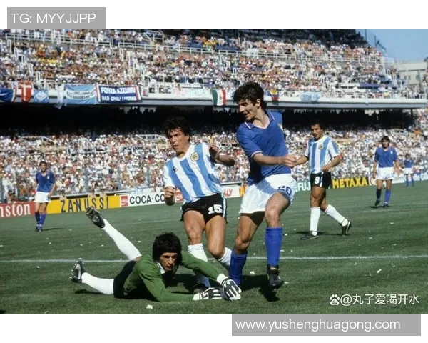 意大利足球传奇罗西:从世界杯英雄到足坛不朽符号 意大利足球传奇罗西:从世界杯英雄到足坛不朽符号