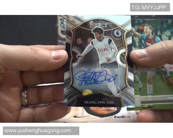 球星卡足球编年史大白盒揭示传奇球员成长轨迹与经典瞬间的收藏价值 球星卡足球编年史大白盒揭示传奇球员成长轨迹与经典瞬间的收藏价值